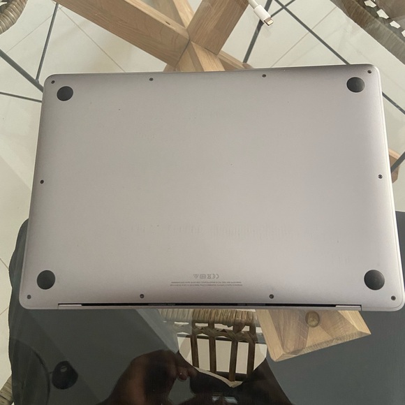 Used Apple MacBook Air 13 2020 Space Gray/Intel Core i3 1.1 GHz, 256 GB 8 GB Ram - Picture 9 of 12